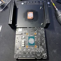 ボード上面と上部カバー